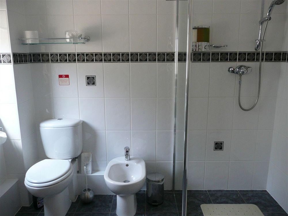 Liongate House Bed and breakfast 4*